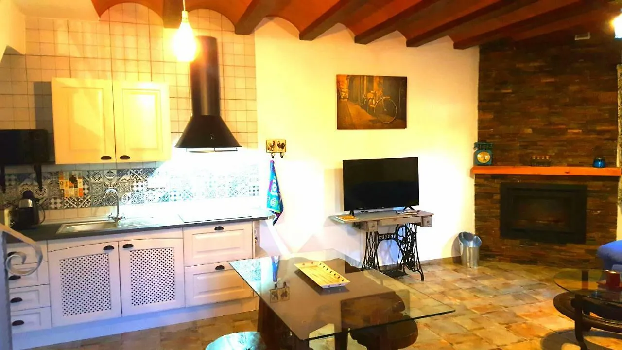 Casas Rurales Almoguer Frailes 0*,